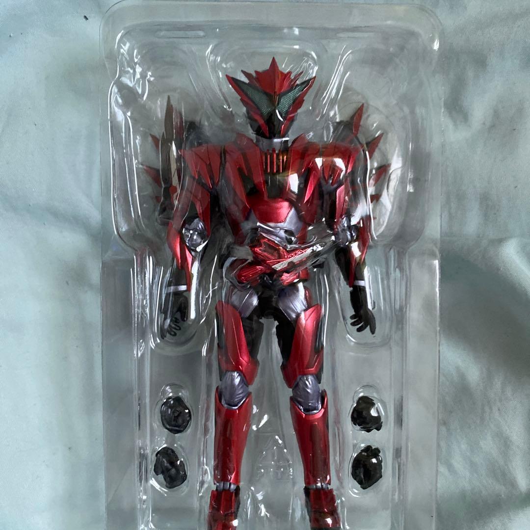 フィギュアーツ　仮面ライダー刃　バーニングファルコン　ゼロワン