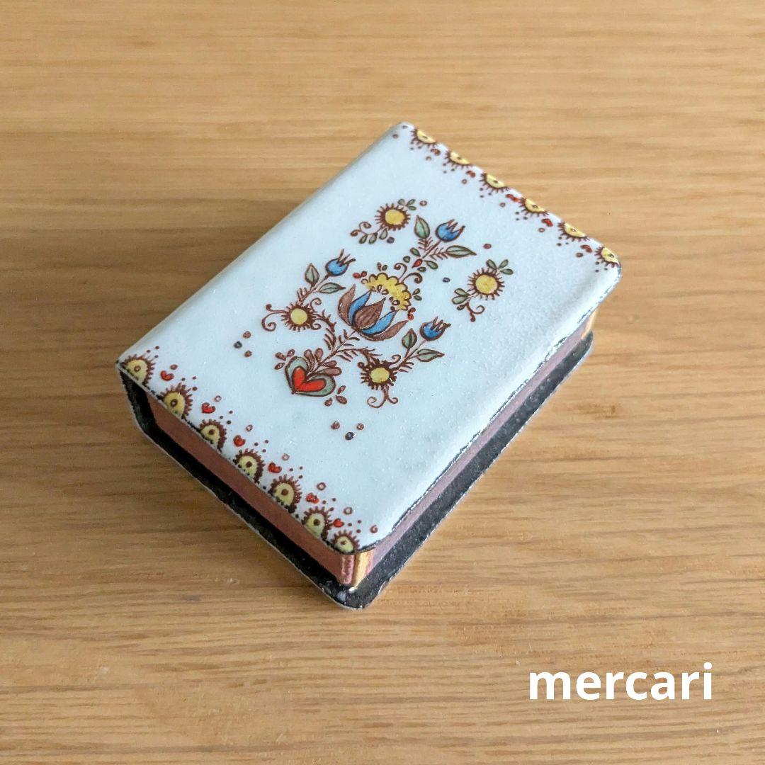 オーストリア　琺瑯　エナメル　ヴィンテージ　金属　マッチ箱　小箱　本型