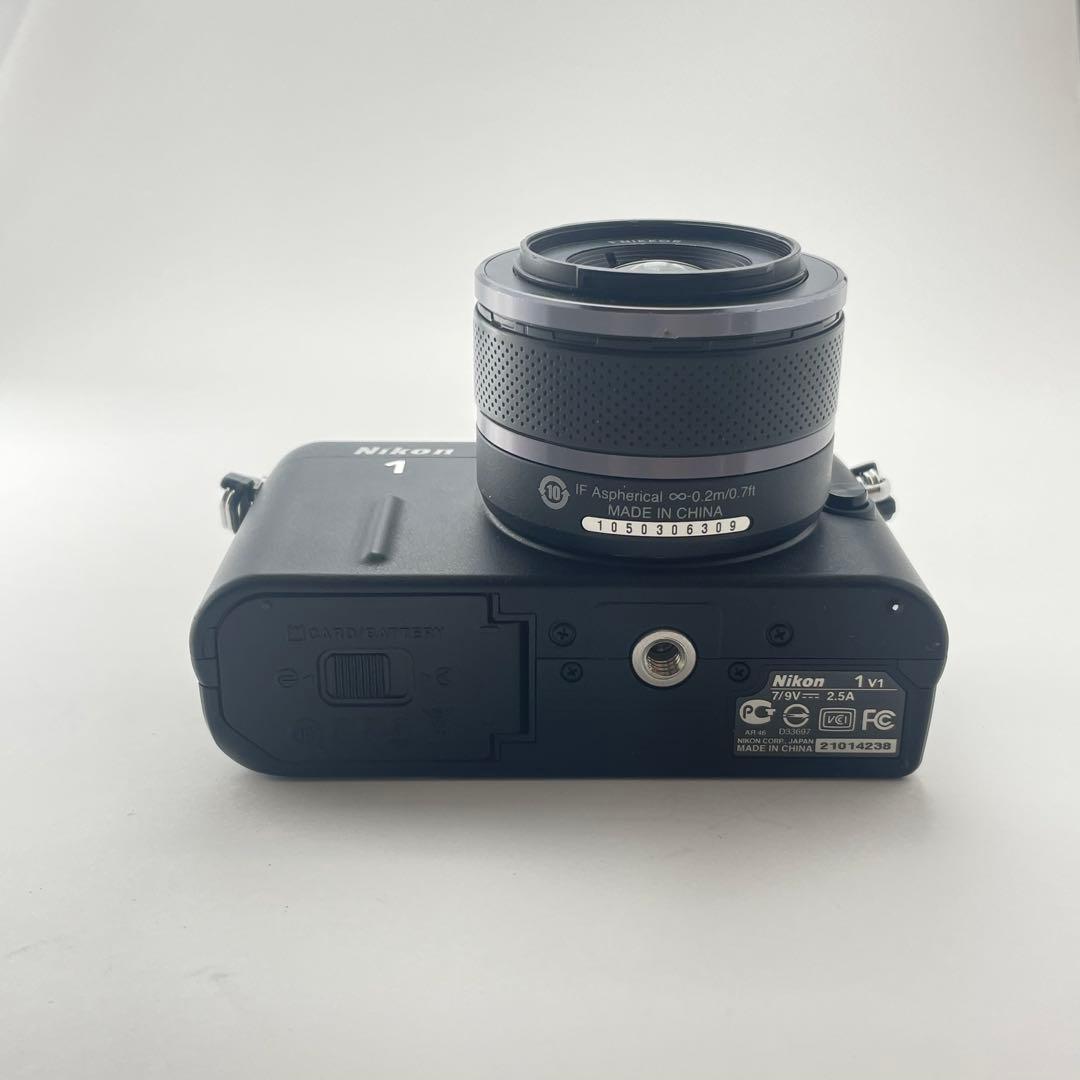 【ファインダー美品・返品保証】Nikon1 V1 ブラック 標準レンズキット