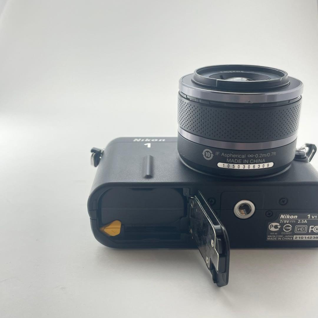 【ファインダー美品・返品保証】Nikon1 V1 ブラック 標準レンズキット