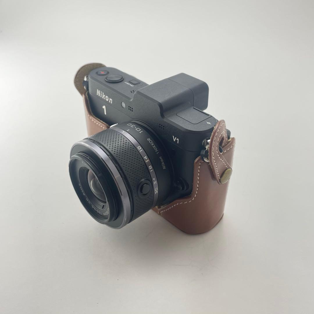 【ファインダー美品・返品保証】Nikon1 V1 ブラック 標準レンズキット