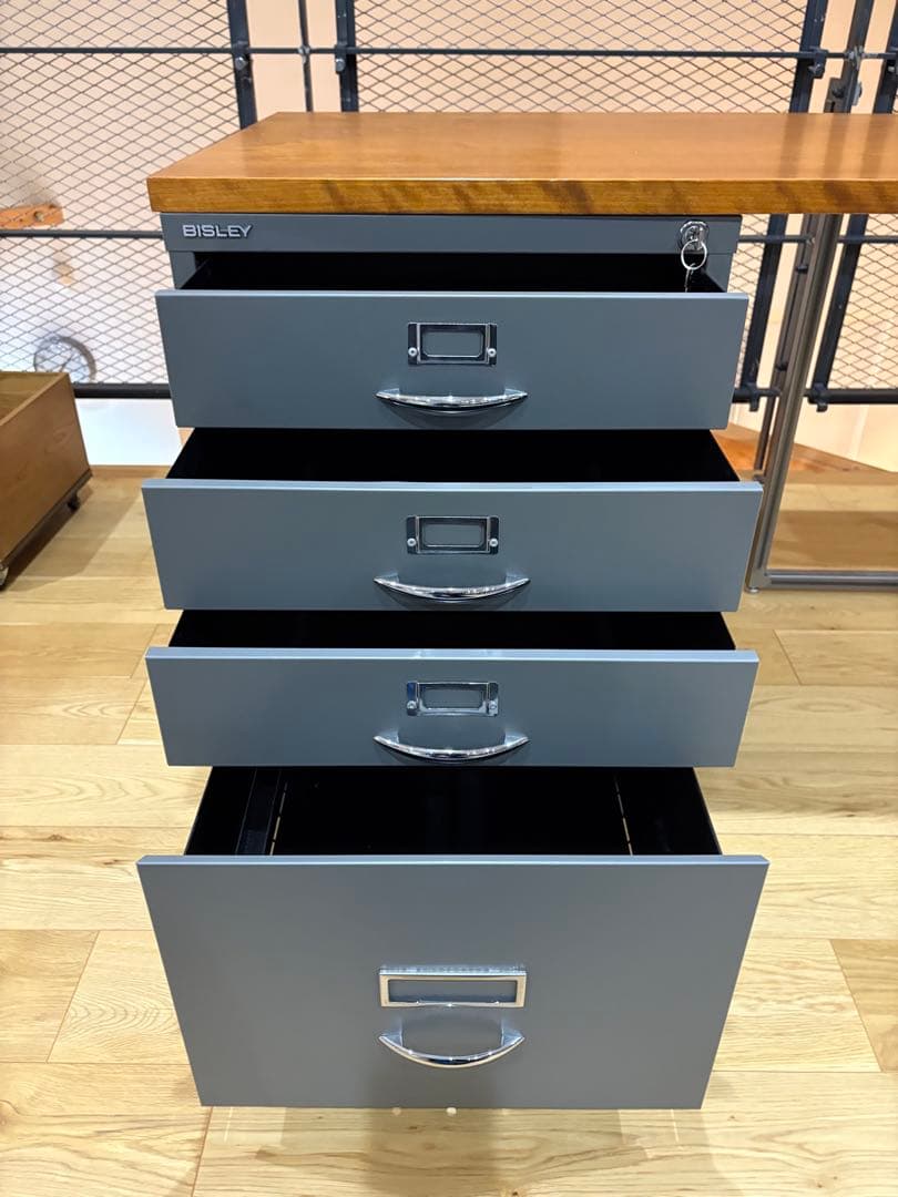 パシフィックファニチャーサービス　デスク　美品