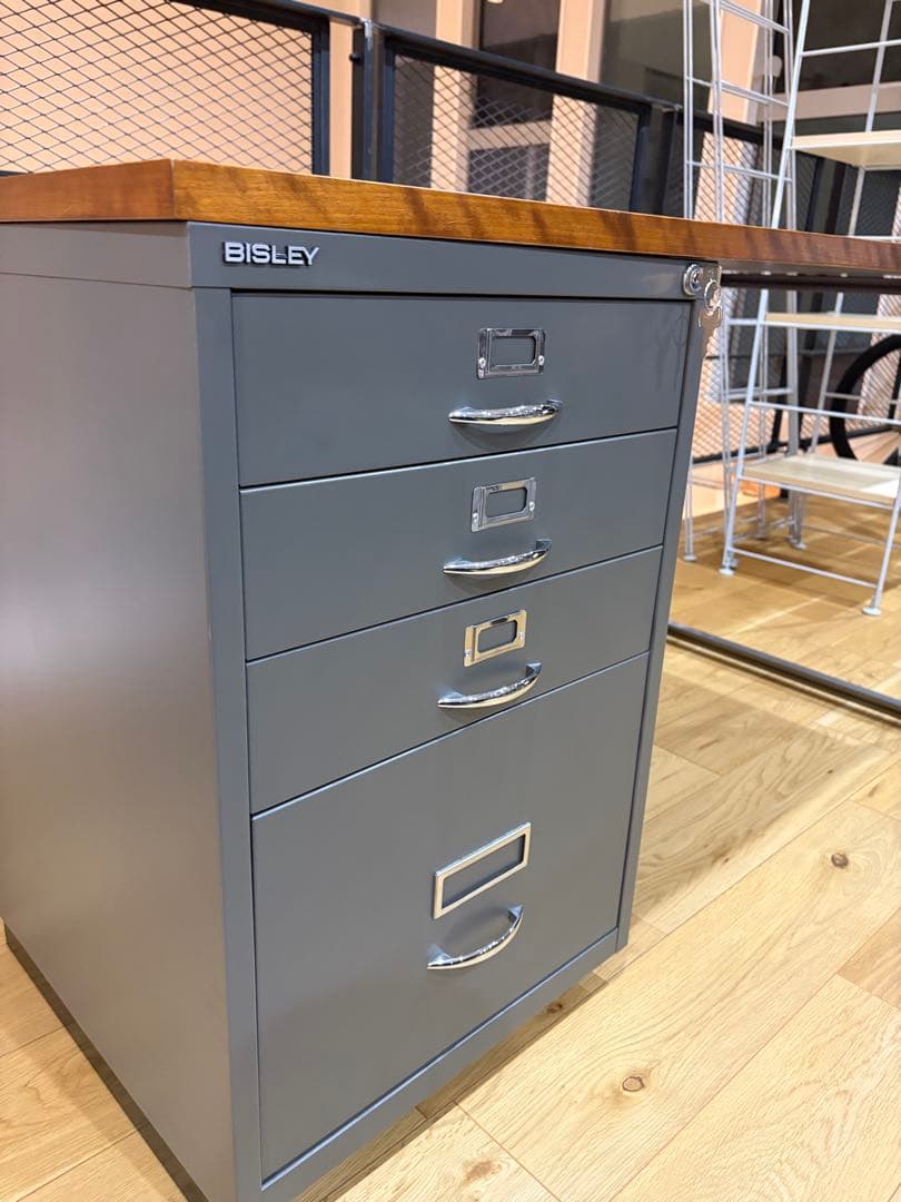 パシフィックファニチャーサービス　デスク　美品