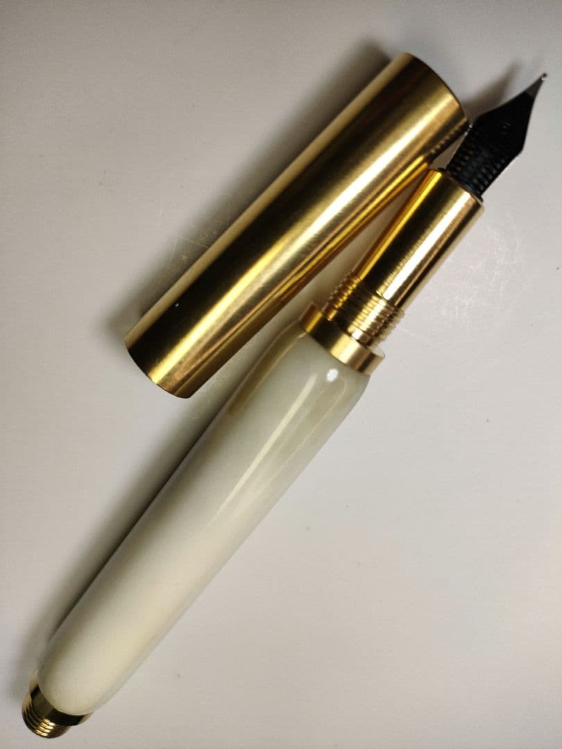 【鹿の角】ロウ・ブラス（真鍮）万年筆