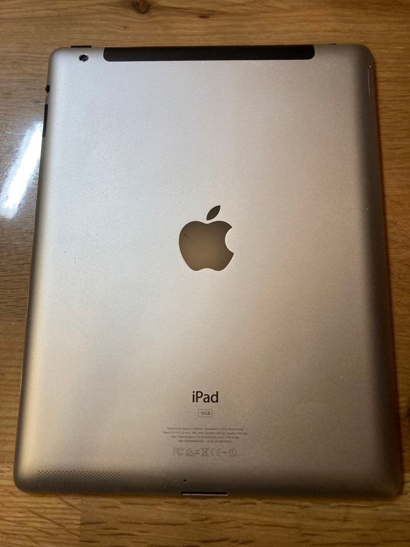 iPad本体 iPad2 16GB Wi-Fi + Cellular