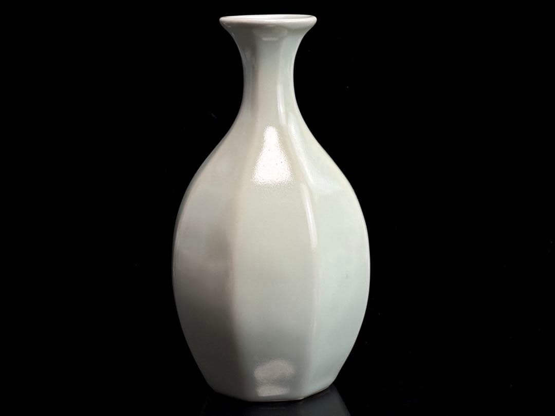 【未使用】益子焼 名工【瀧田項一】作 白磁輪挿 共箱 C−2842