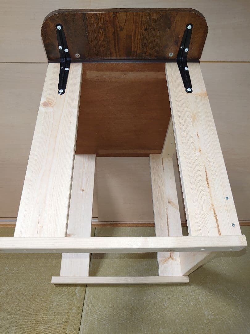 【累積177台目】パチスロを置く台（1台用シンプルスタンド）★右側に棚板付き②