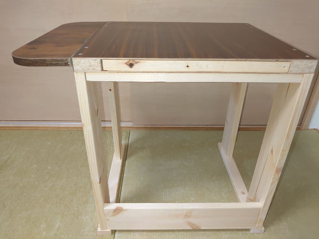 【累積177台目】パチスロを置く台（1台用シンプルスタンド）★右側に棚板付き②