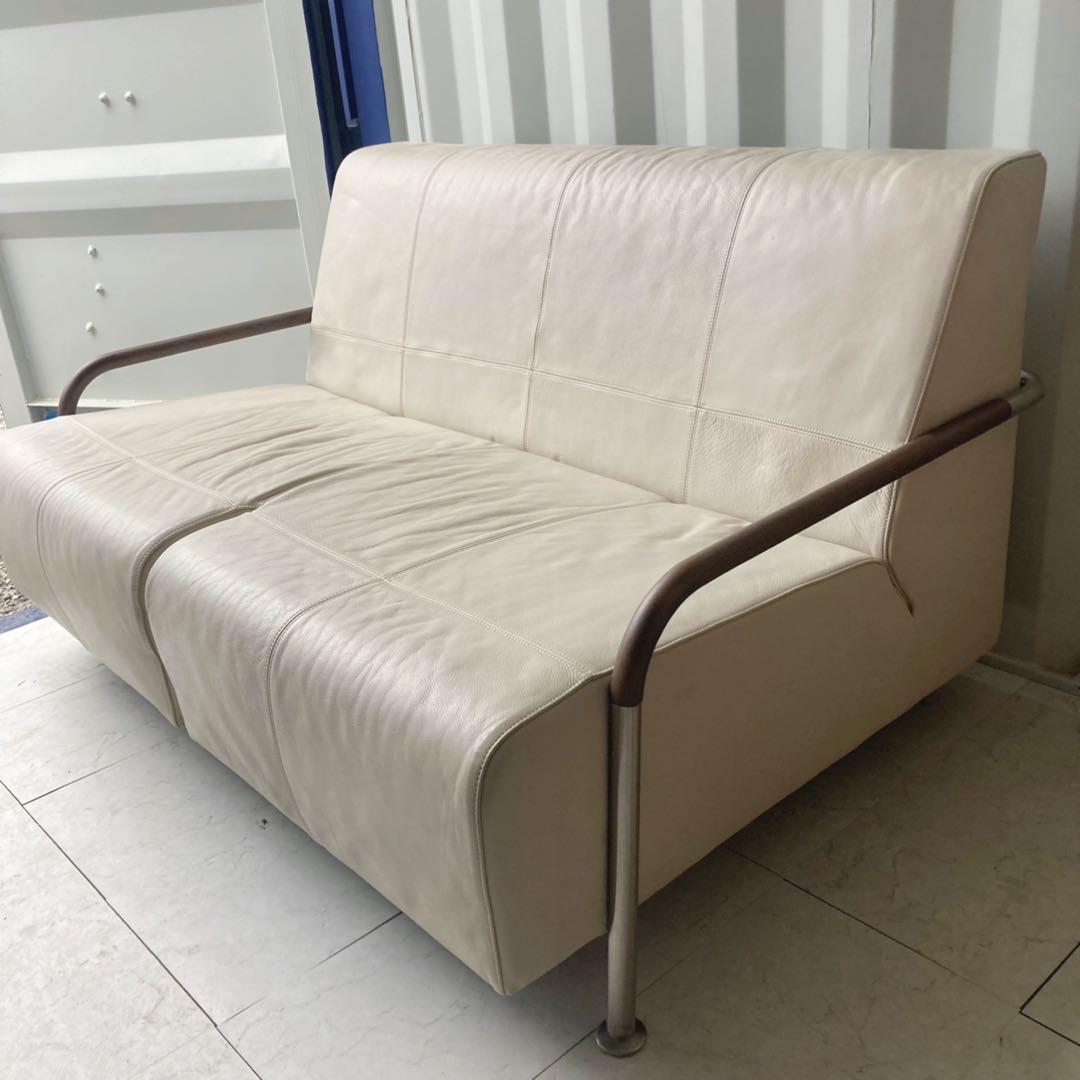 取付無料！NATUZZI ナツッジ イタリア製総本革 ホワイトインテリアソファ✨
