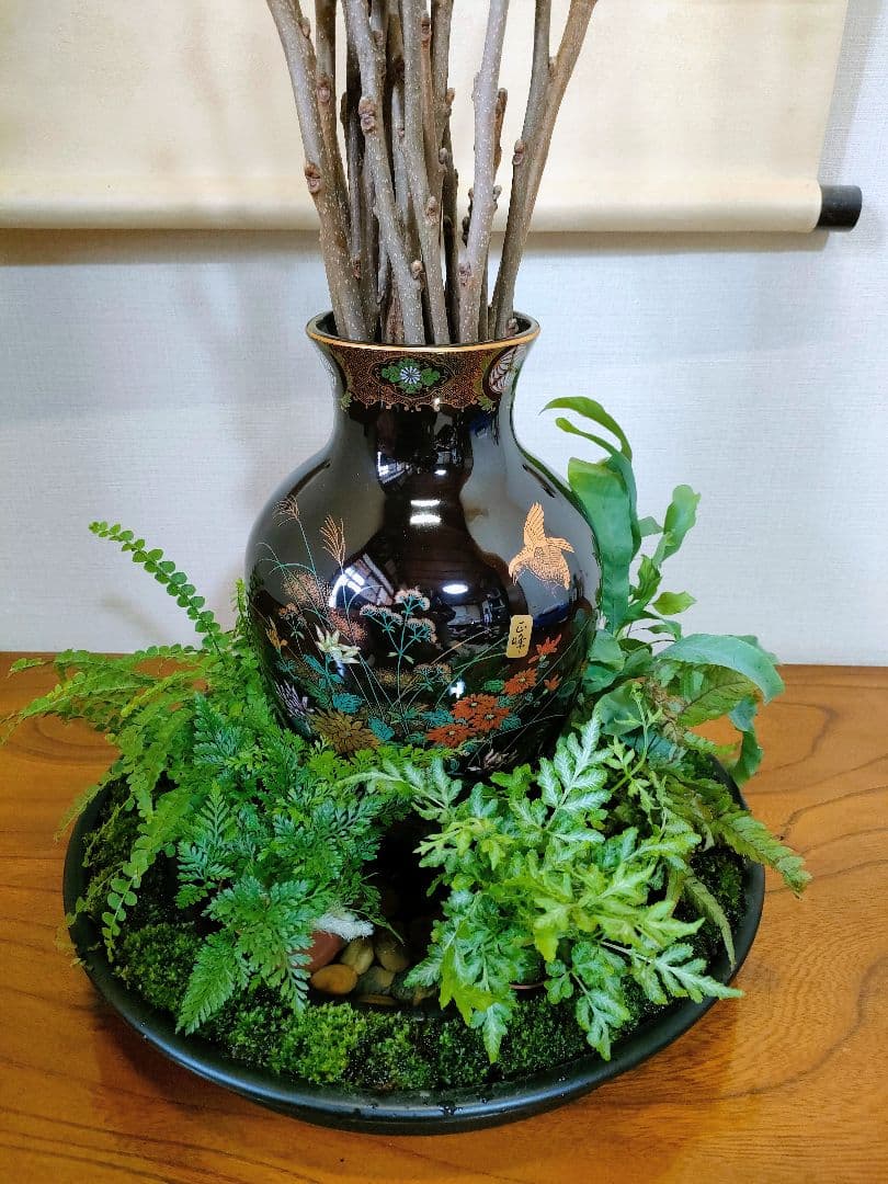 自作苔リング観葉植物＋花瓶（美濃焼　山治陶苑　正峯窯）で床の間に癒しを