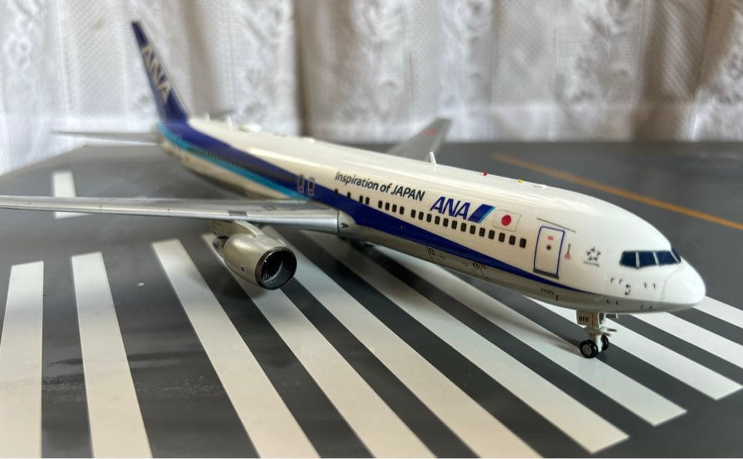 1/200 B 767-381ER JA618A完成品