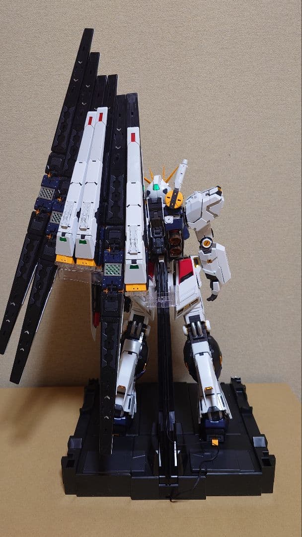 PG UNLEASHED 1/60 νガンダム完成品+LED組込み+　箱+おまけ