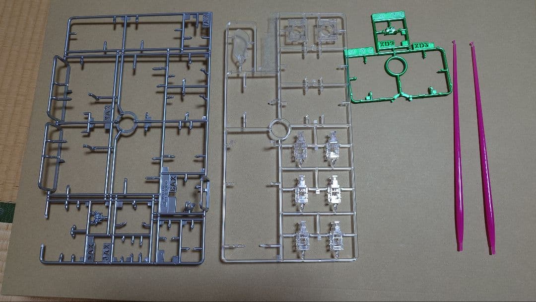 PG UNLEASHED 1/60 νガンダム完成品+LED組込み+　箱+おまけ