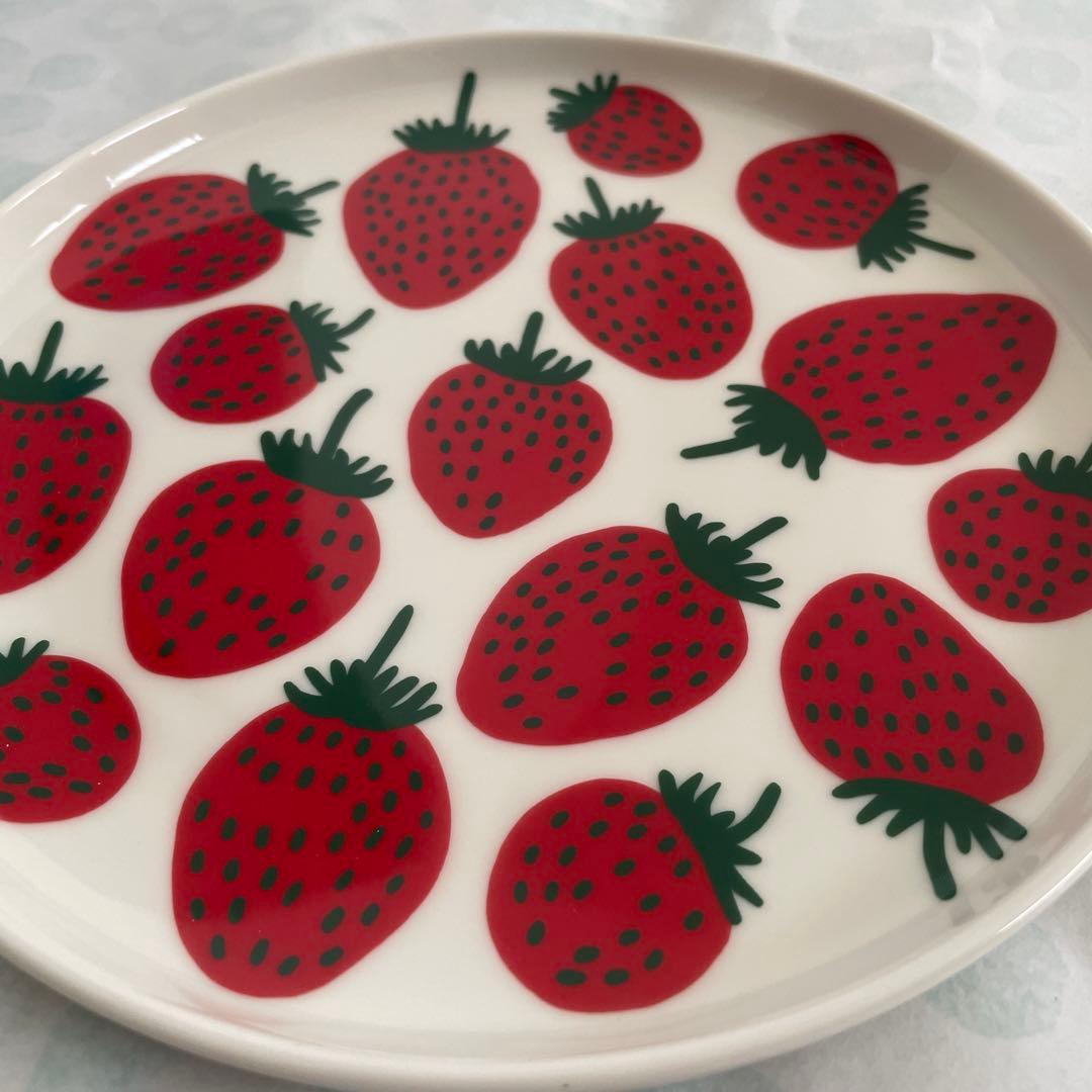 新品未使用　マリメッコ マンシッカ 20cm プレート