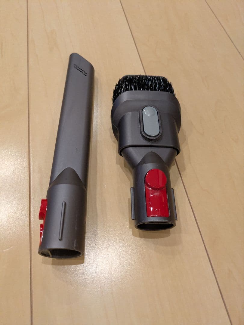 Dyson v7 コードレスクリーナー　スタンドセット　送料無料