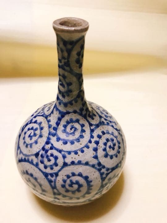 江户时期物品。たこ唐草の壺。花瓶。
