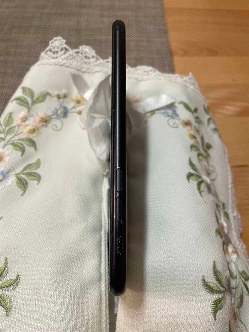Apple iPhone 7 ブラック 128G