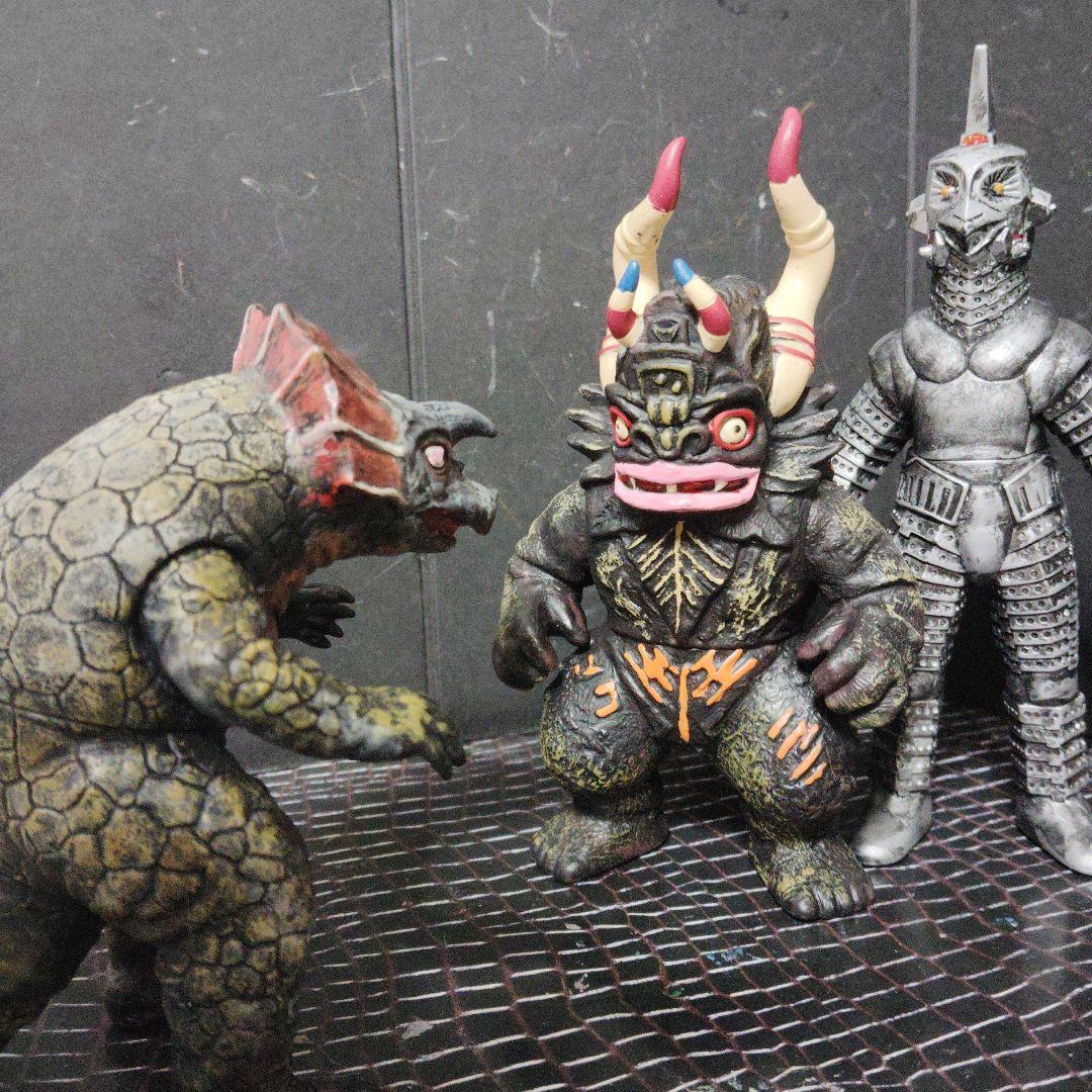 ウルトラ怪獣現行ソフビカプセル怪獣3体セット（ミクラス.アギラ.ウインダム）