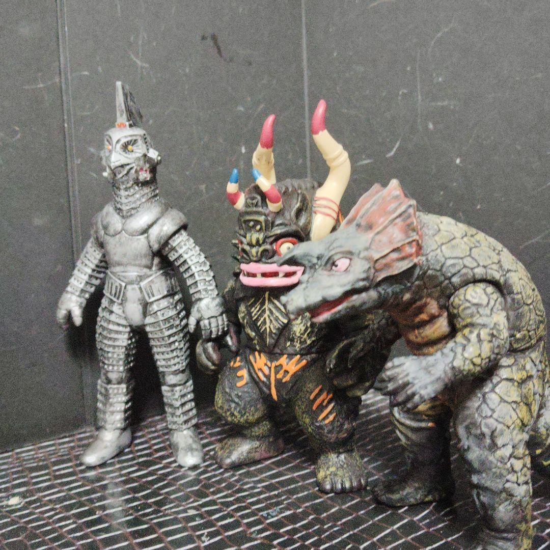 ウルトラ怪獣現行ソフビカプセル怪獣3体セット（ミクラス.アギラ.ウインダム）