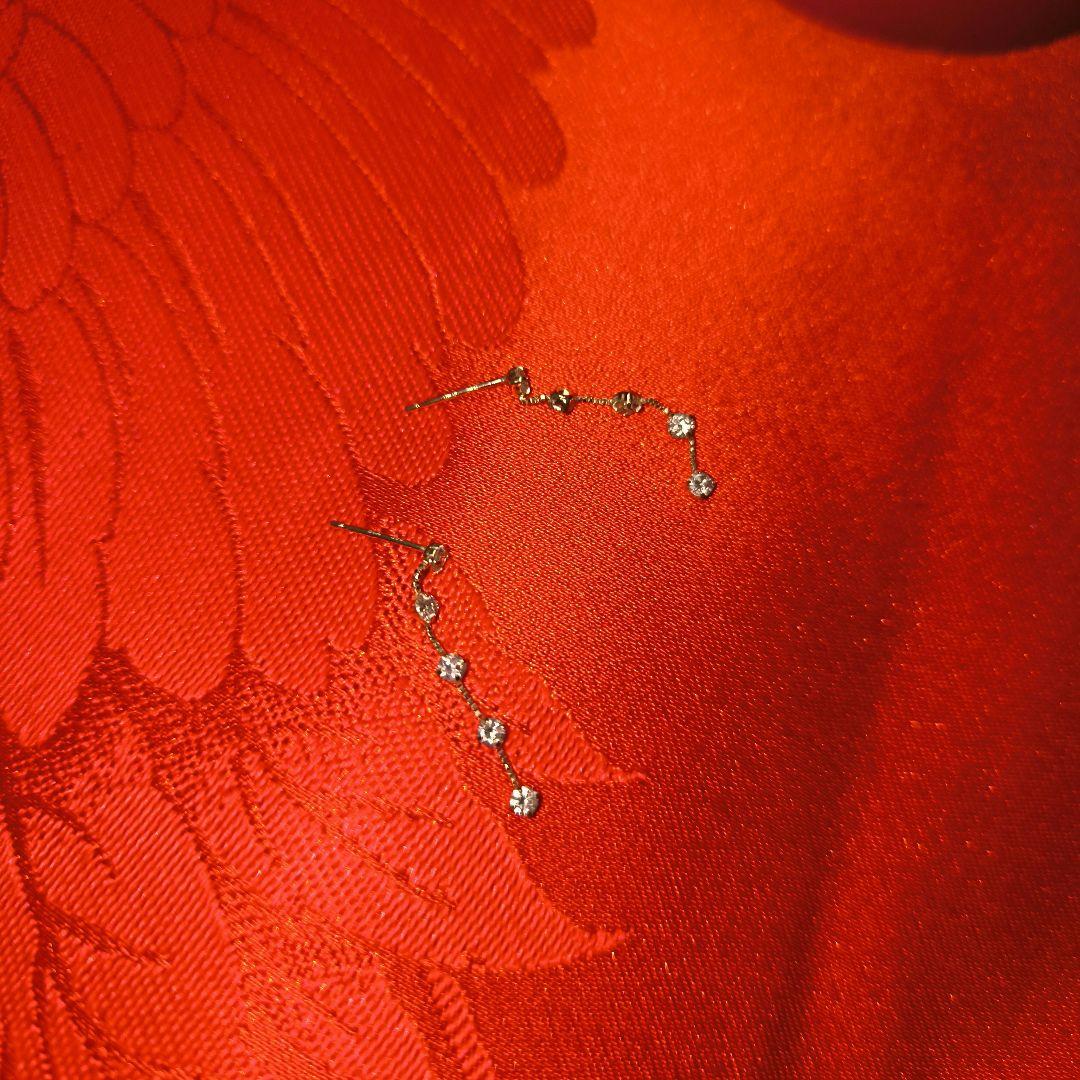 Felicia 925ゴールドダイヤモンド風ロングピアスK18金