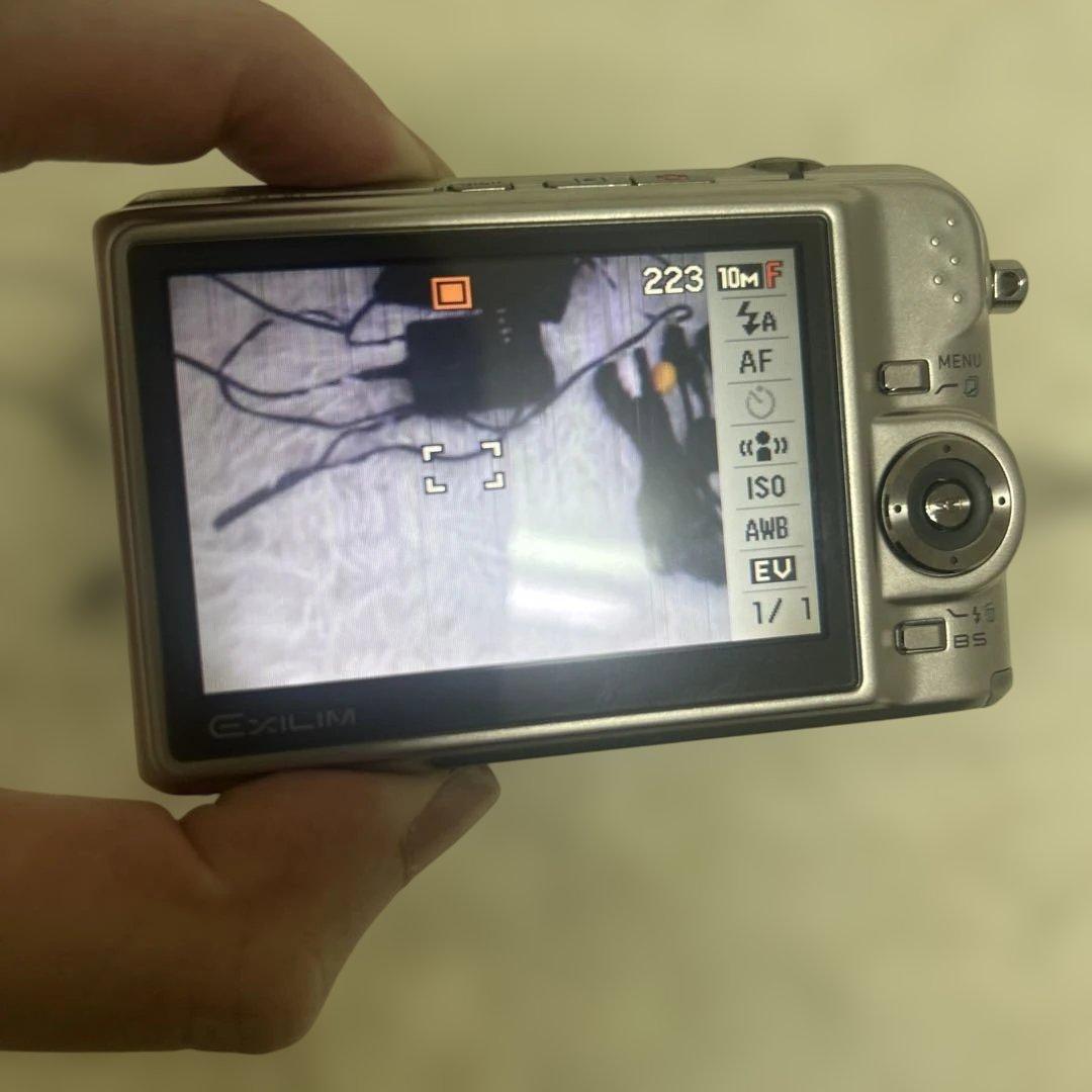 CASIO EXILIM 10.1メガピクセル EX-Z1000