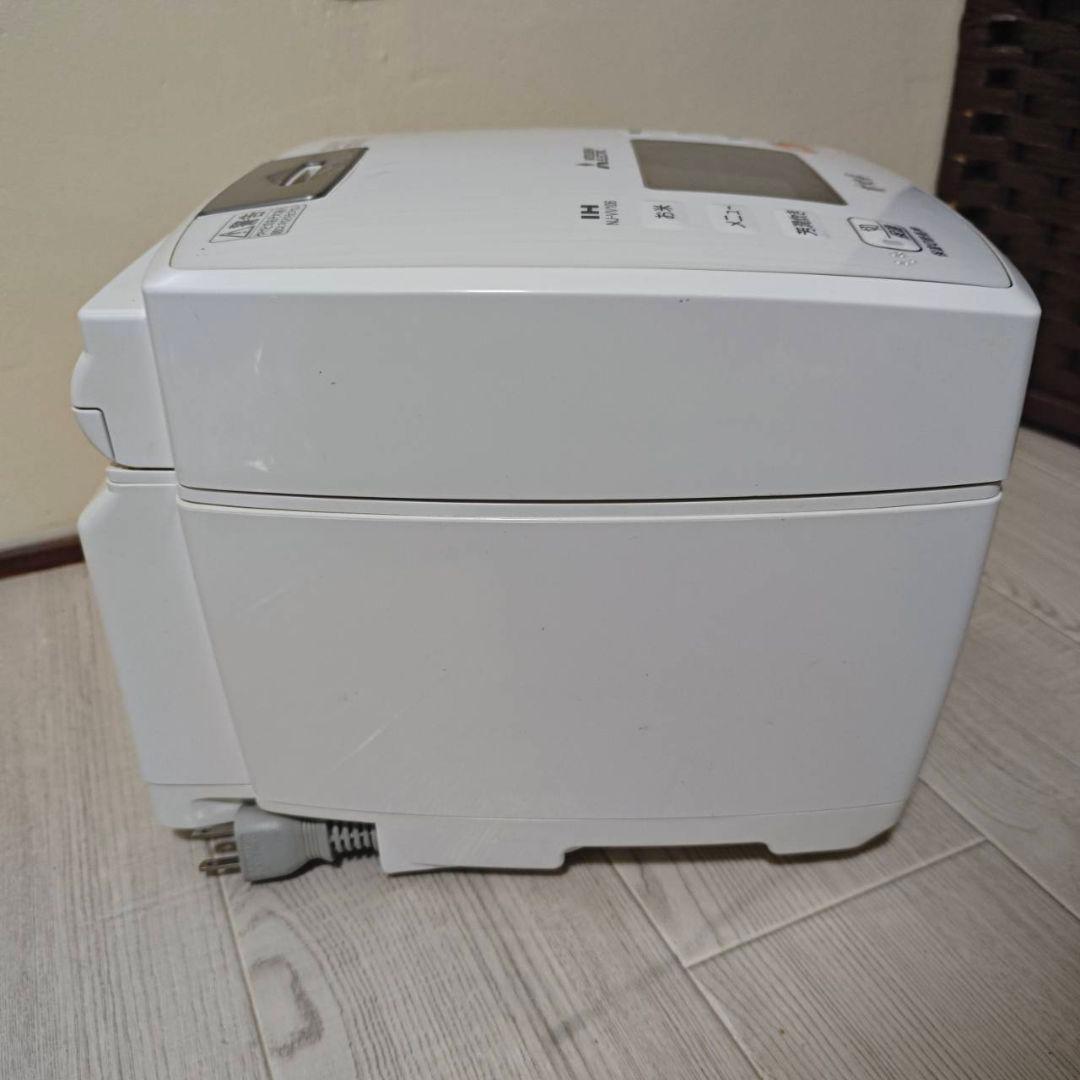 MITSUBISHI 三菱 IH炊飯器 NJ-VV106-W（5.5合）