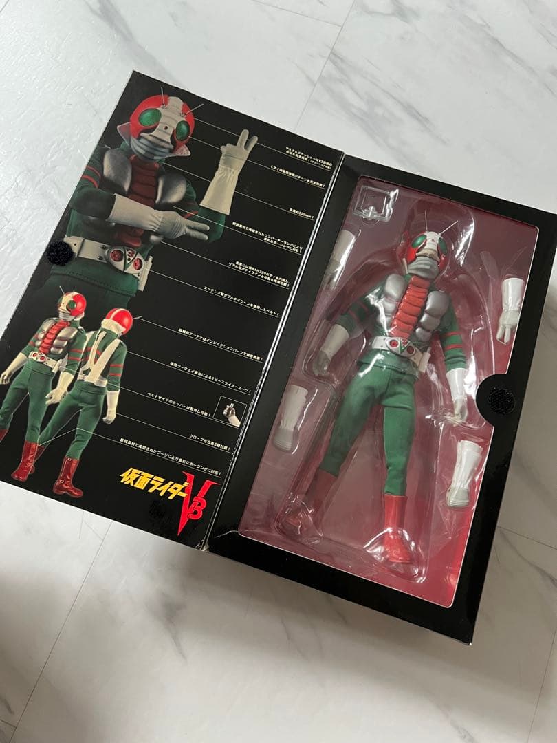 RAH220 仮面ライダーV3 フィギュア