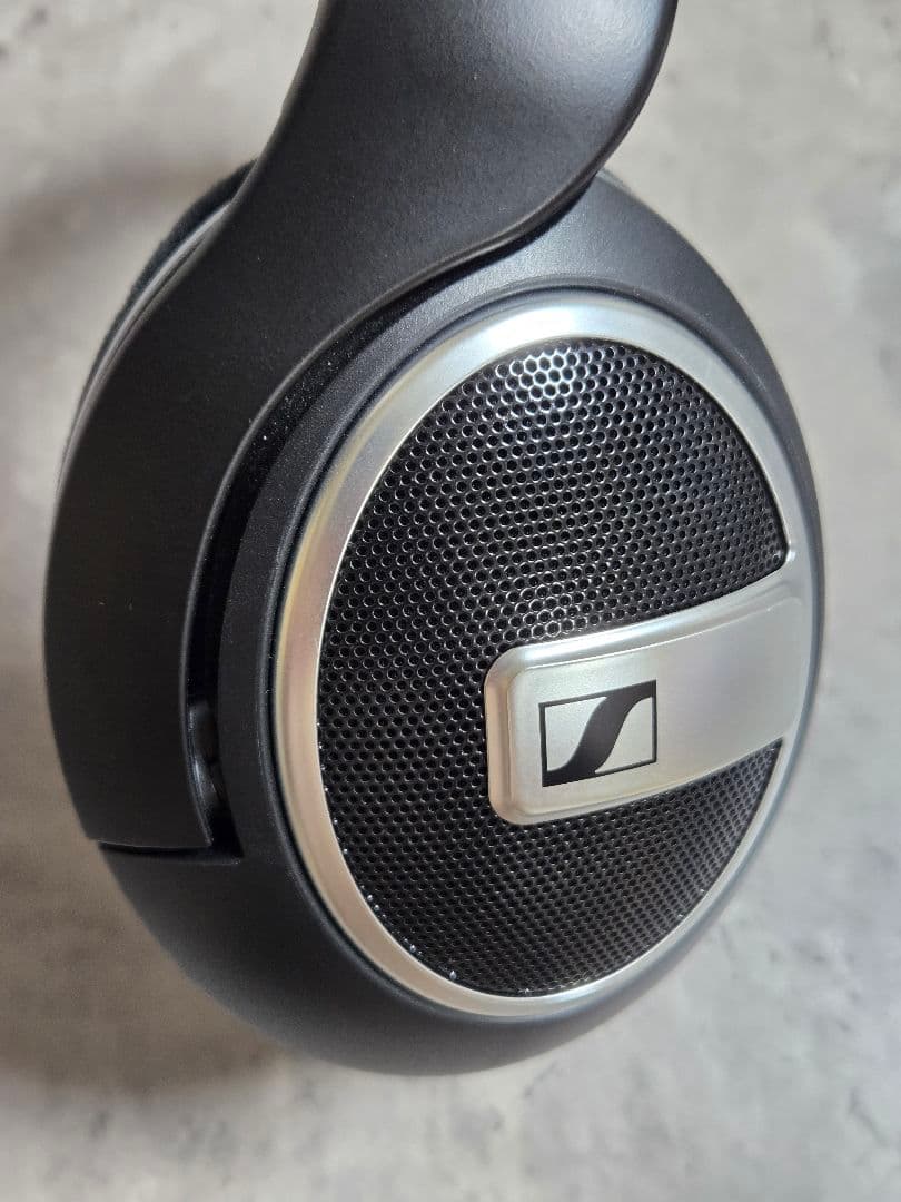 ヘッドホン Sennheiser HD 599SE