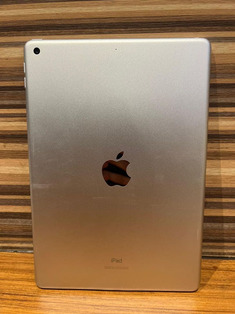 Apple iPad 第8世代　10.2インチ WIFI