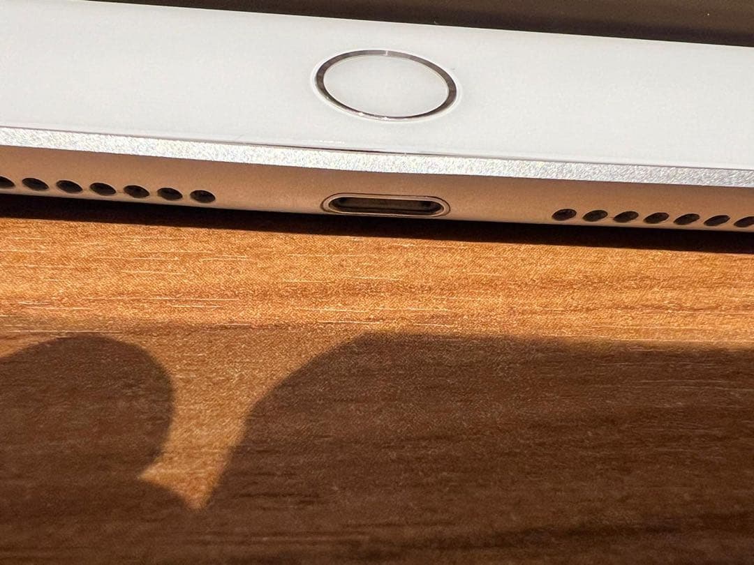 Apple iPad 第8世代　10.2インチ WIFI