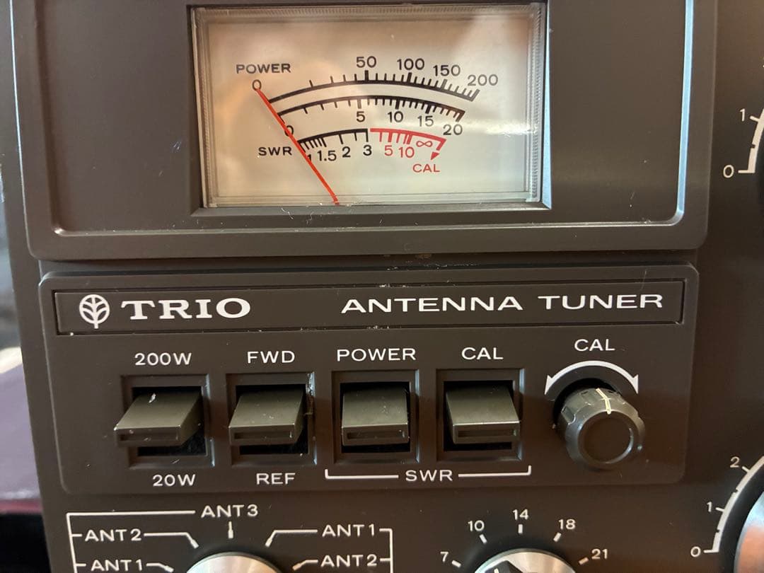 TRIO AT-230 アンテナチューナー　(取説コピーあり)中古品