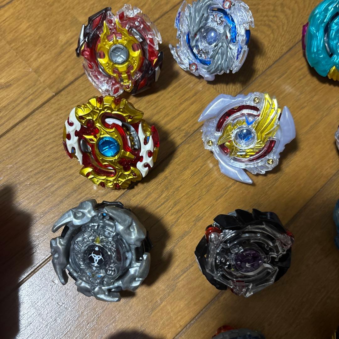 ベイブレードバーストまとめ売り、ランチャー付き