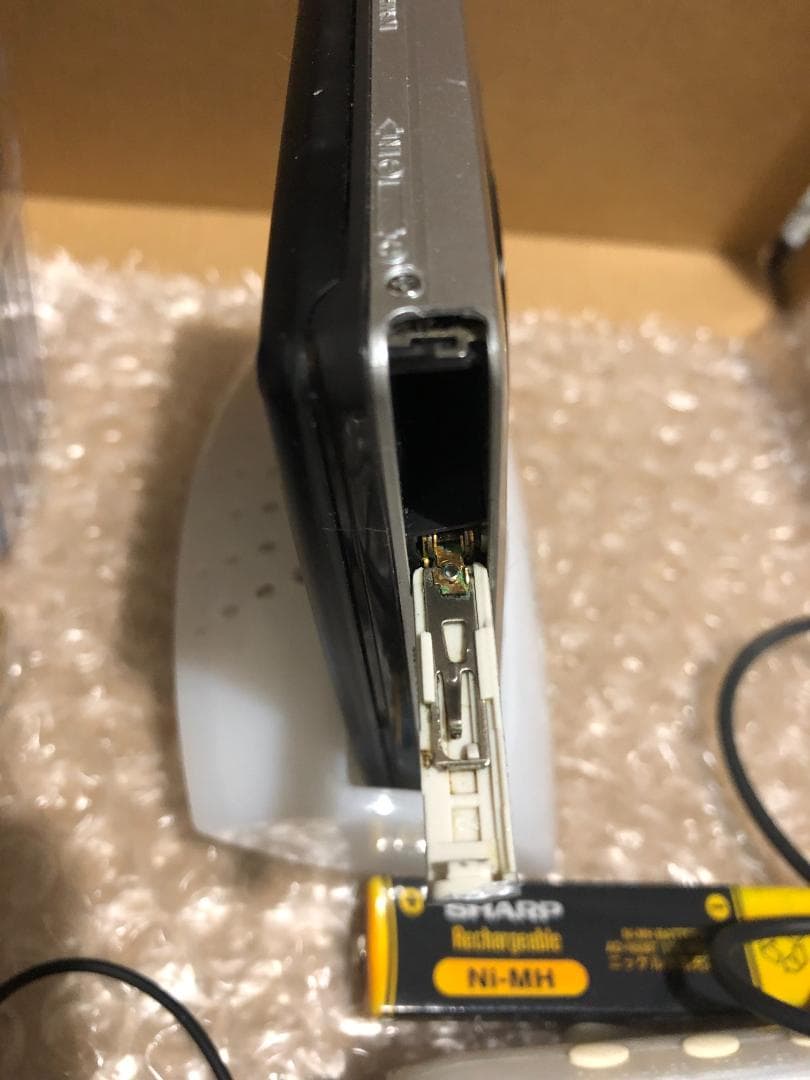 SHARP MD-ST800 ドルビーヘッドフォン搭載ポータブルMDプレーヤー