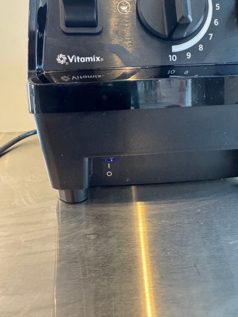 Vitamixブレンダー VM0202A ミキサー 定価約7万円 スムージー
