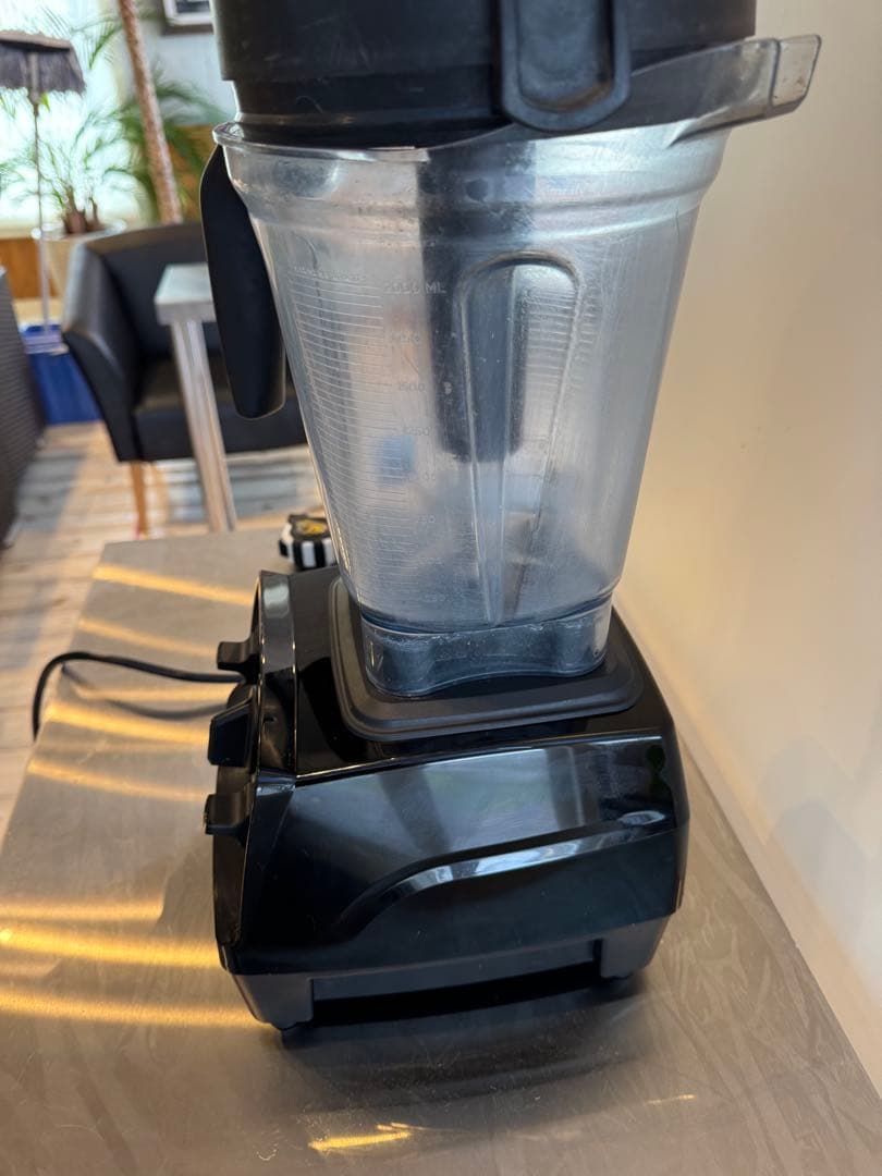Vitamixブレンダー VM0202A ミキサー 定価約7万円 スムージー