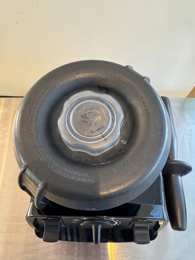 Vitamixブレンダー VM0202A ミキサー 定価約7万円 スムージー