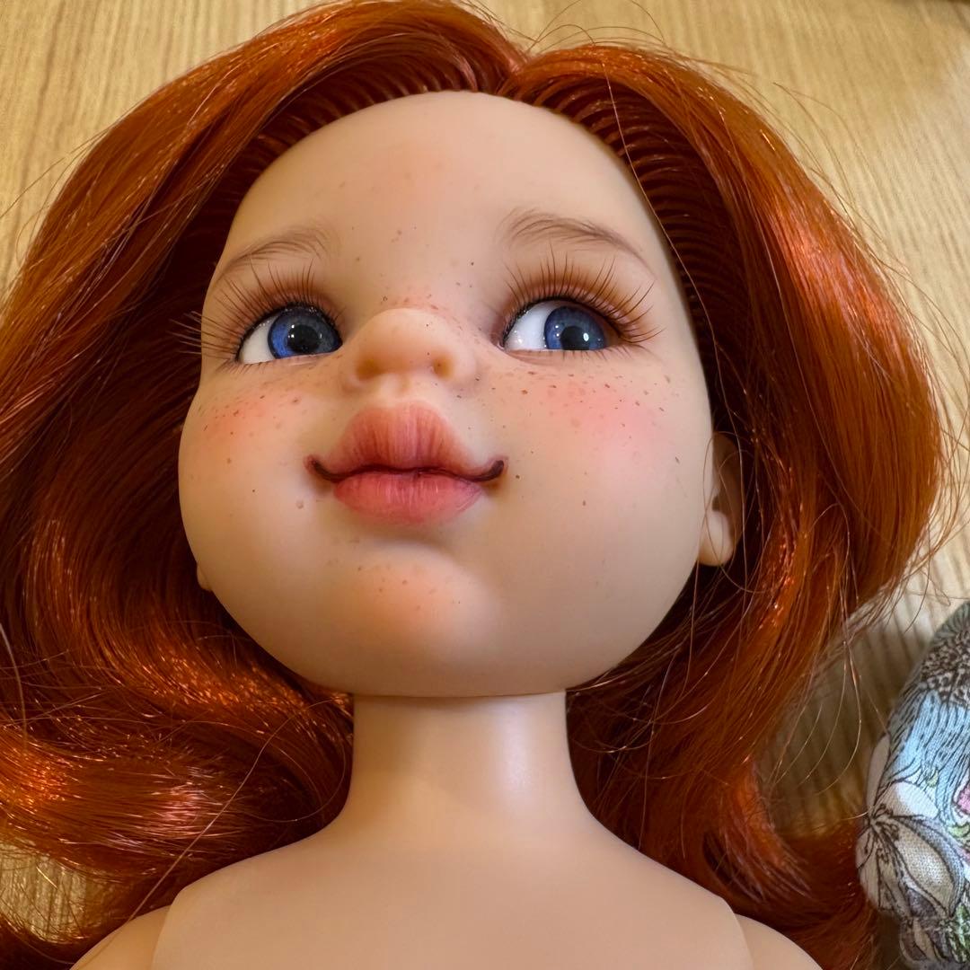 パオラレイナ ドール (お洋服・靴付き)