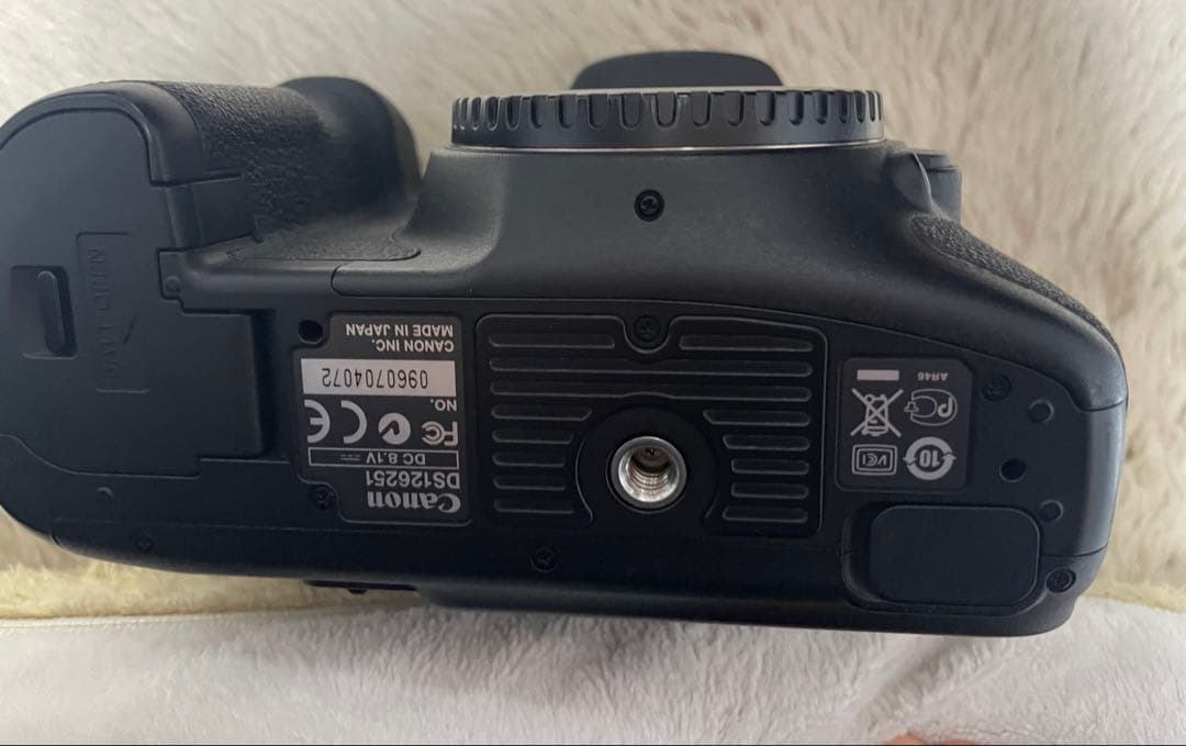Canon EOS 7D 本体　美品／レンズ・カードリーダー・ストロボ・カバー付