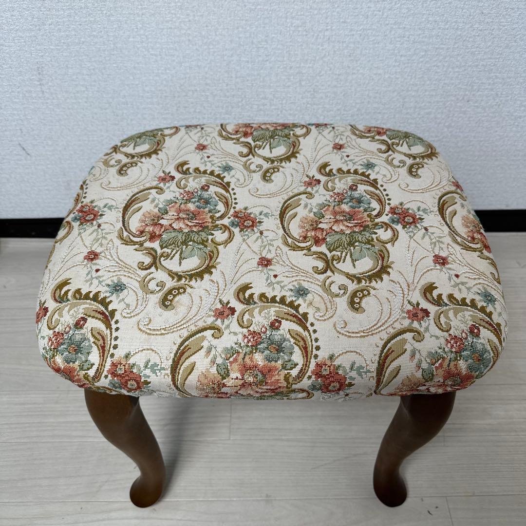 【展示品】ゴブラン織 花柄 スツール オットマン レトロモダン 猫脚 i4※
