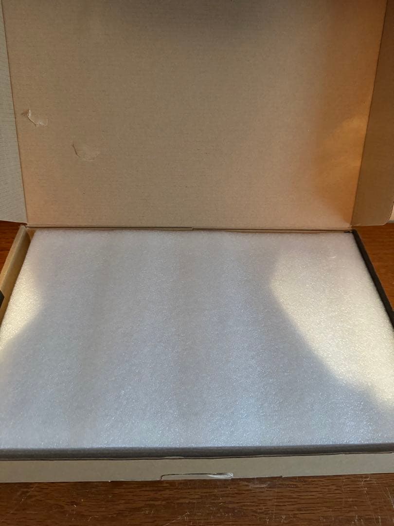 Qriom QMM-133 13.3インチ　モバイルモニター　ディスプレイ