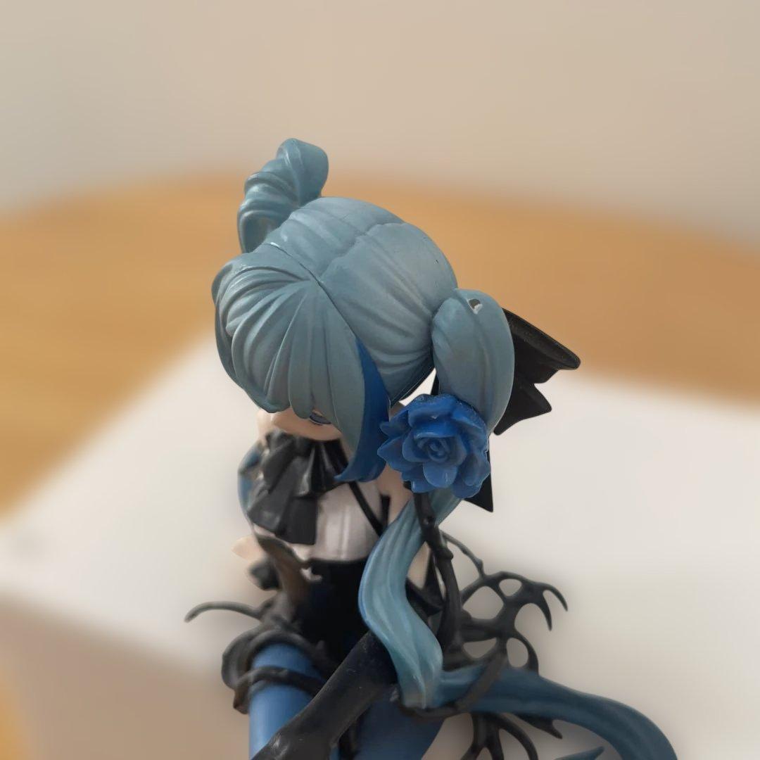 初音ミクフィギュア　肩ズン　缶バッジ