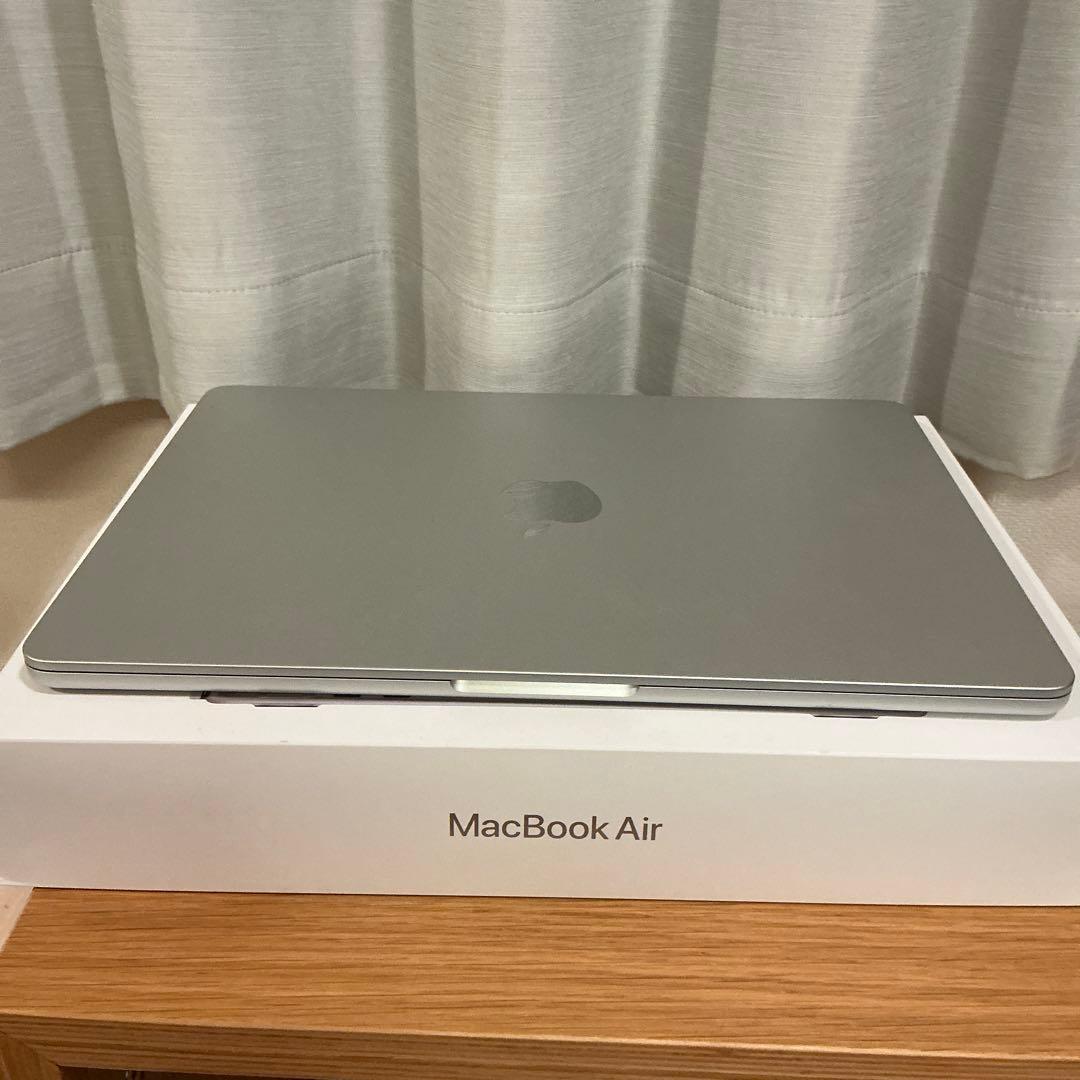 Apple MacBook Air 13.3インチ M4 16GB シルバー