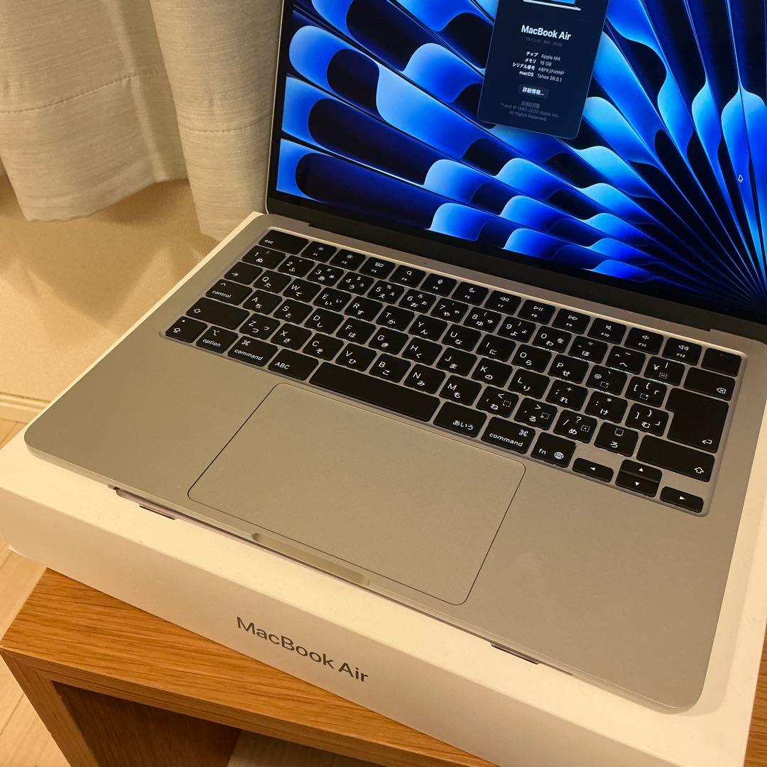 Apple MacBook Air 13.3インチ M4 16GB シルバー