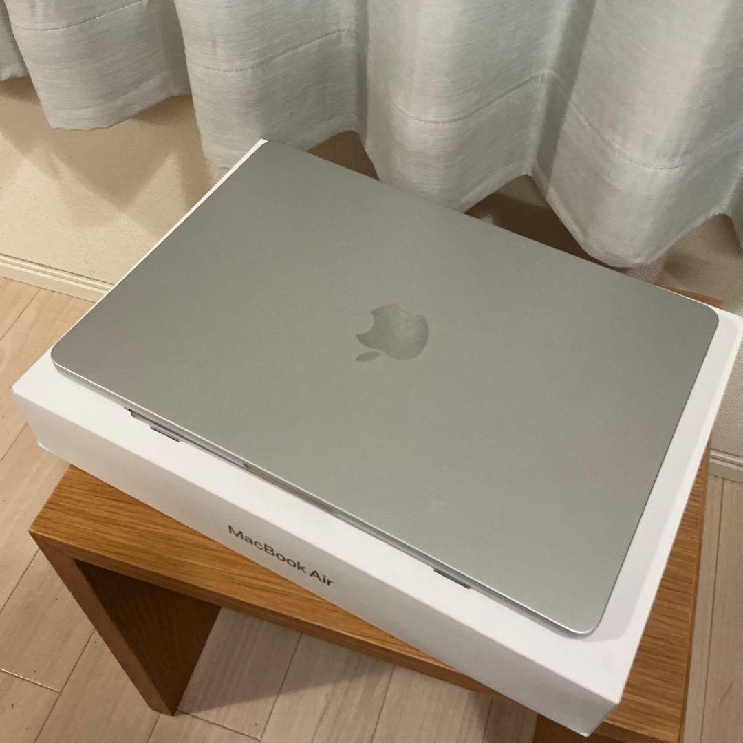 Apple MacBook Air 13.3インチ M4 16GB シルバー