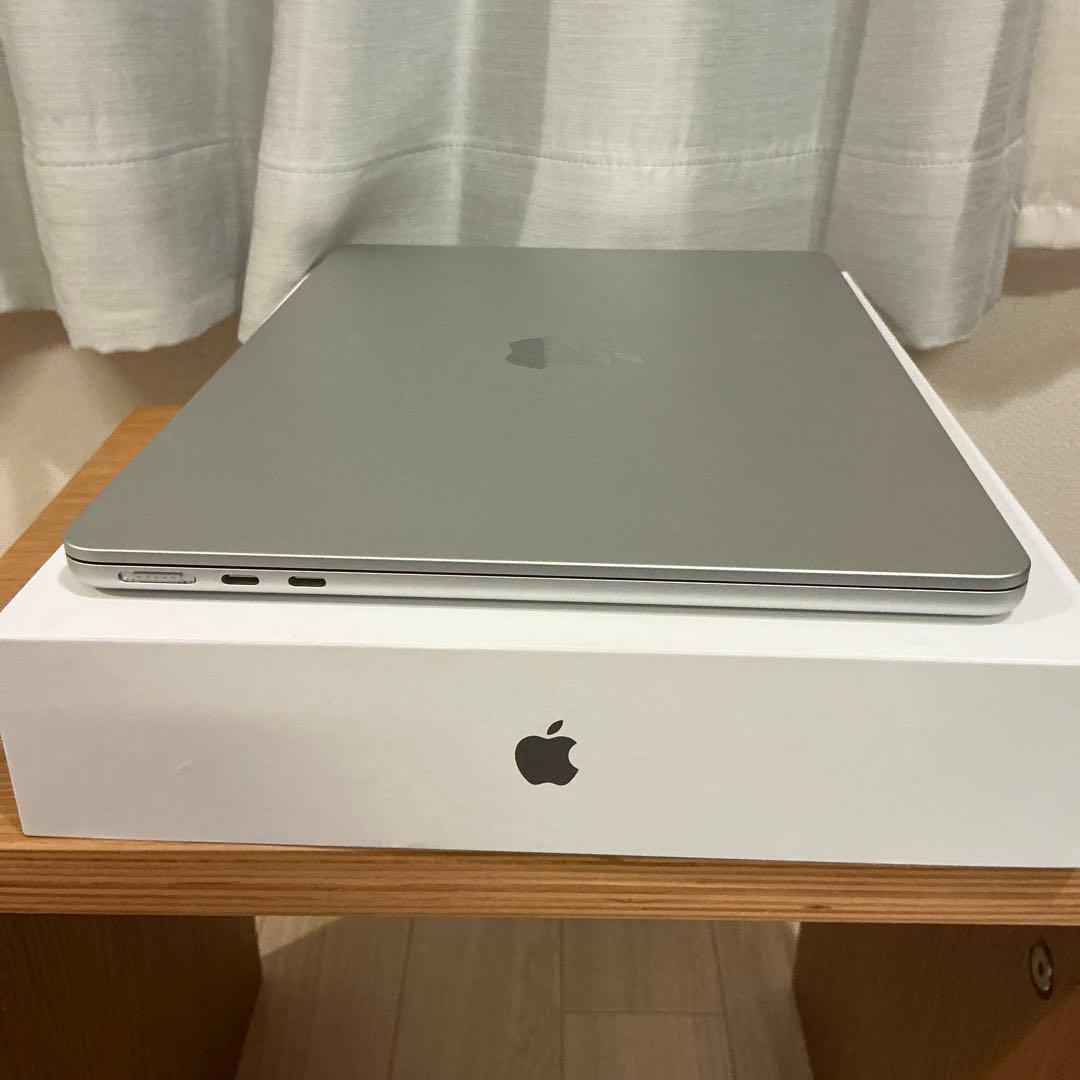 Apple MacBook Air 13.3インチ M4 16GB シルバー