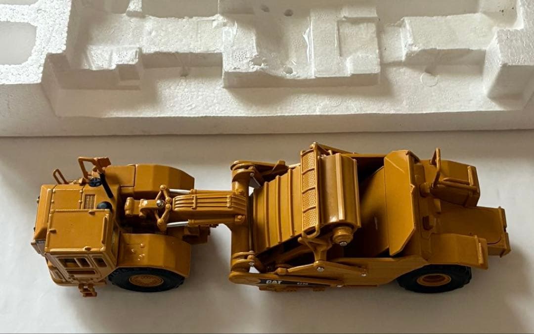 CAT 623G エレベーティングスクレーパー