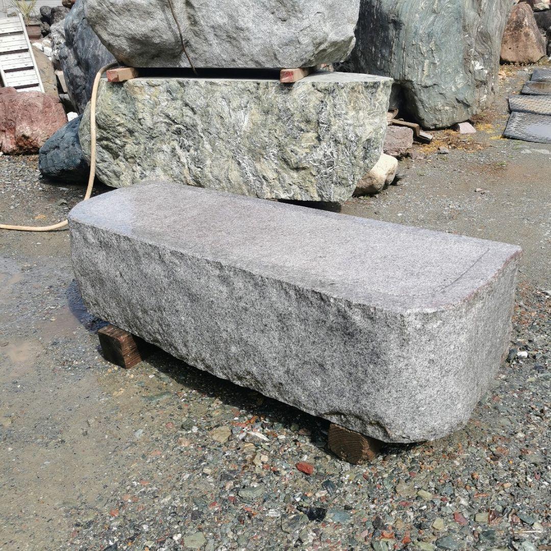 御影石　沓脱石　501キロ　庭石　石　石材　灯籠　蹲　坪庭　庭　置物　オブジェ