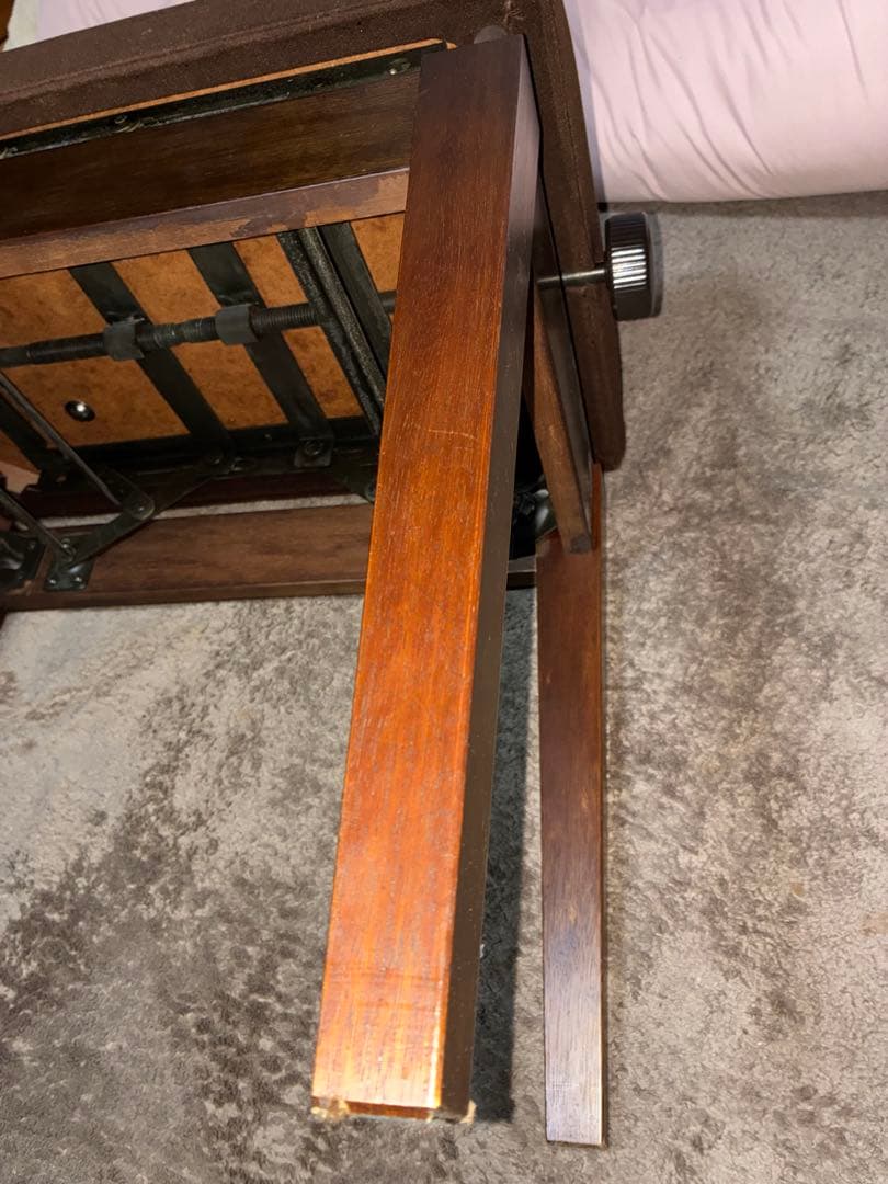 ピアノ　高低自在イス