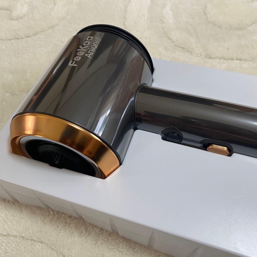 ✨新品✨　ドライヤー 大風量 低騒音 ブラック