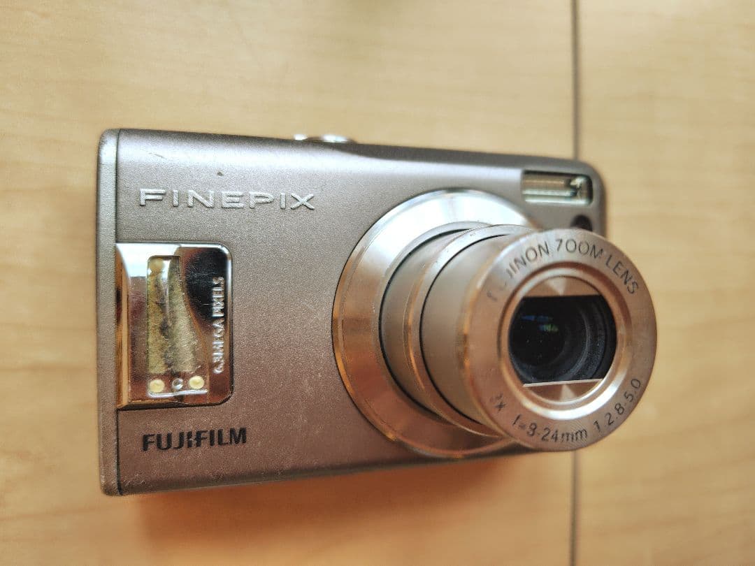 FUJIFILM FinePixF31fd②コンパクトデジタルカメラ富士フィルム